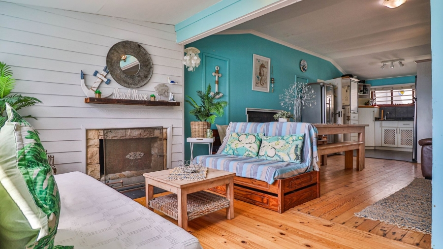 4 Bedroom Property for Sale in Perlemoenbaai Western Cape